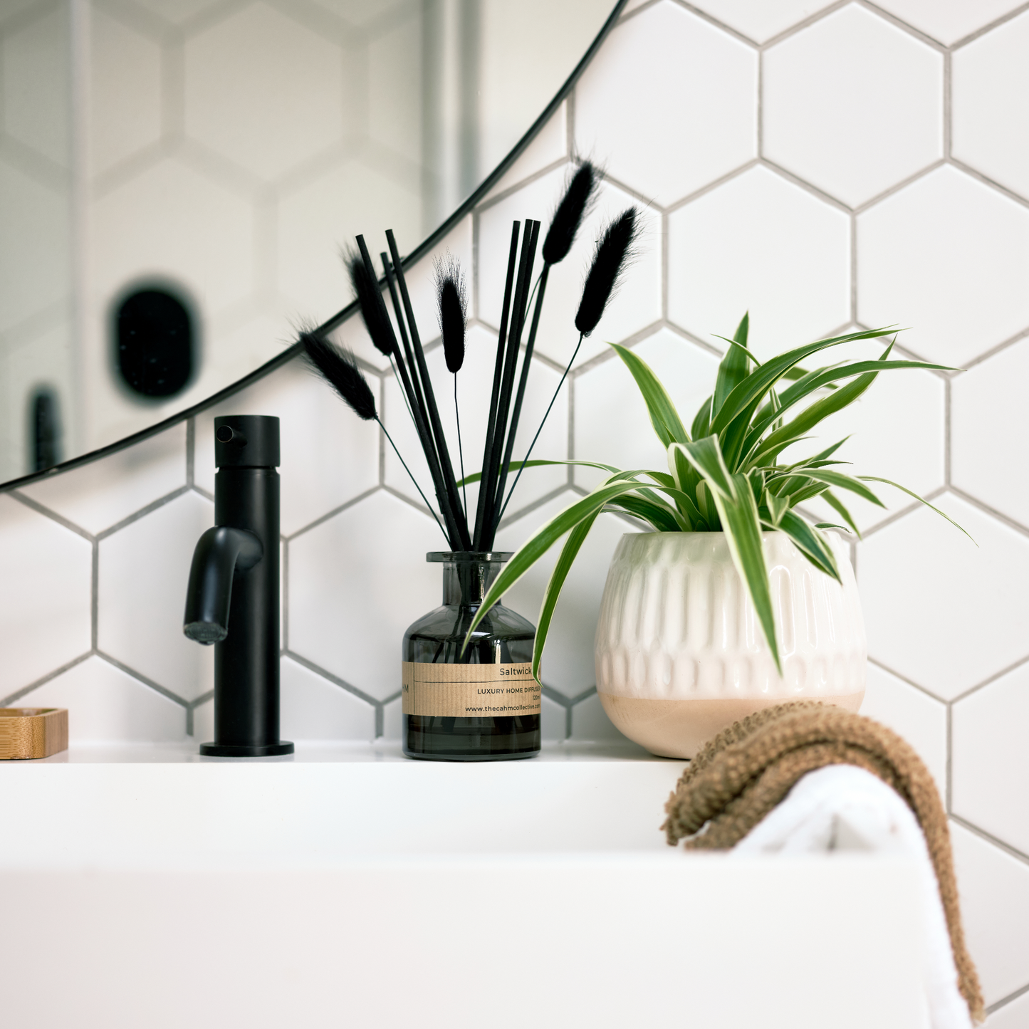 Saltwick Bay - CAHM Luxury Diffuser - Dark Glass